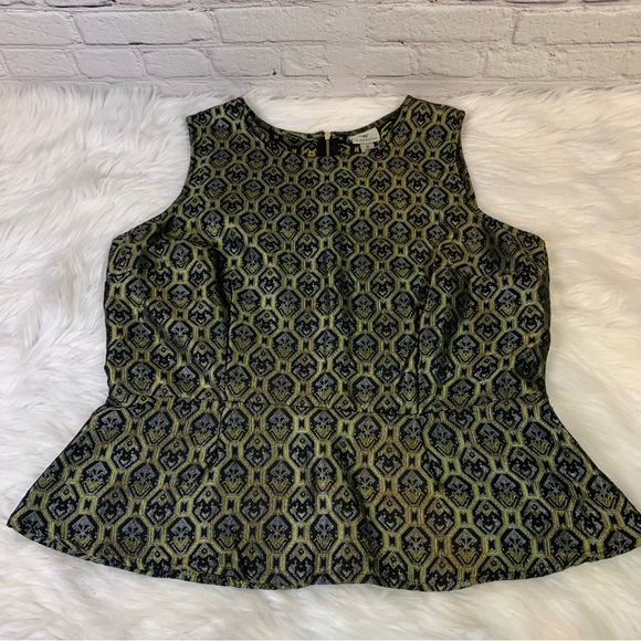 Metallic Baroque Peplum Sleeveless Top - Picture 3 of 6